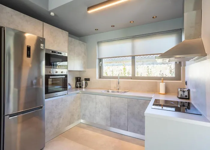Ersi Villa *